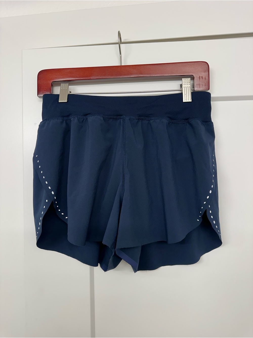Fast and Free High Rise Short Size 6 - Picture 2 of 3